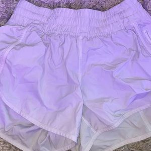 Lululemon shorts white